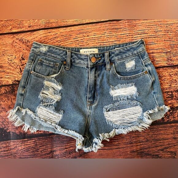 PacSun Pants - Women’s PacSun Distressed‎ Shorts Size 25